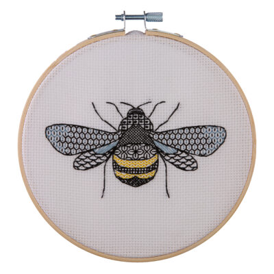 Blackwork Kit - Bee - Anchor